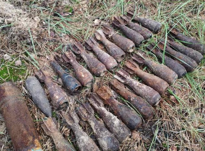 На Сумщині за минулу добу 27 боєприпасів знешкоджено, ще 27 виявлено фото